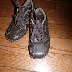 Boys Dress Casual / Athletic Style Shoes